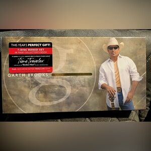 Garth Brooks Boxed Set with Collector's Book